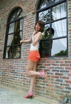 国产粉嫩喷水在线观看